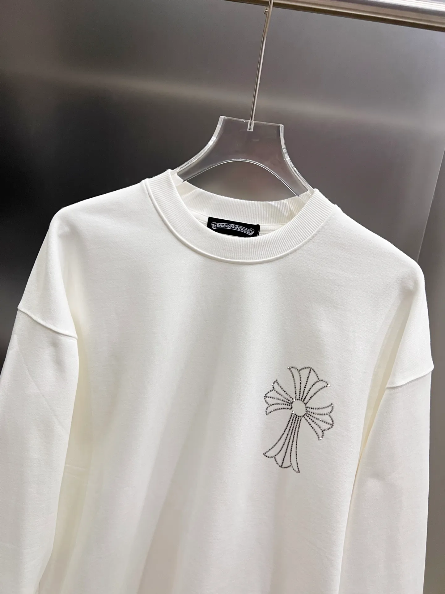 🅿️260 CH Crowe 2025 Autumn and Winter New Style Round Neck Long Sleeve Sweater Cross Middle Eastern Australian Diamond Design Craftsmanship Great in Reality🔥Same Loose Version for Men and Women Size S M L XL XXL Five Codes Black White